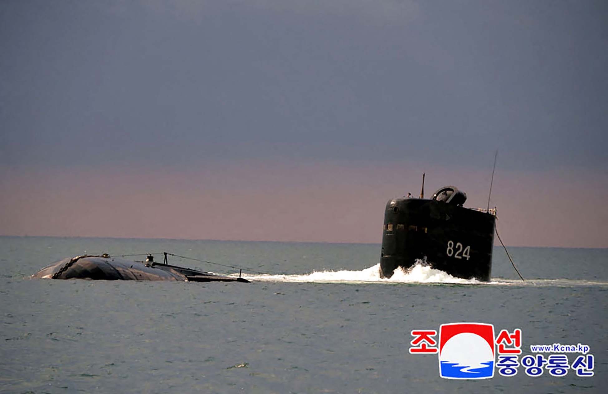 Korea Utara Uji Rudal Balistik dari Kapal Selam