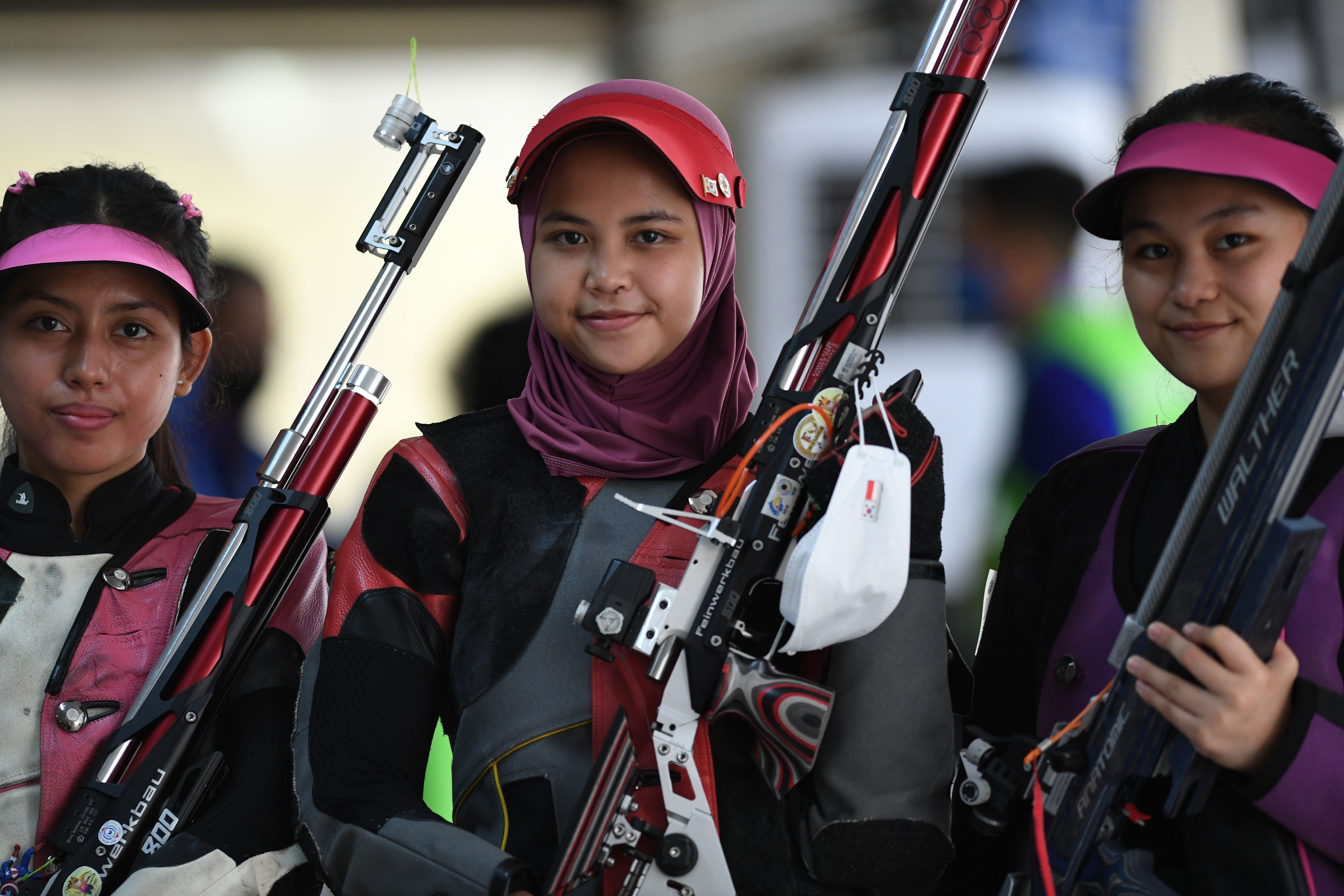 Jawa Barat Raih Emas Menembak 10 meter Air Rifle Putri PON Papua