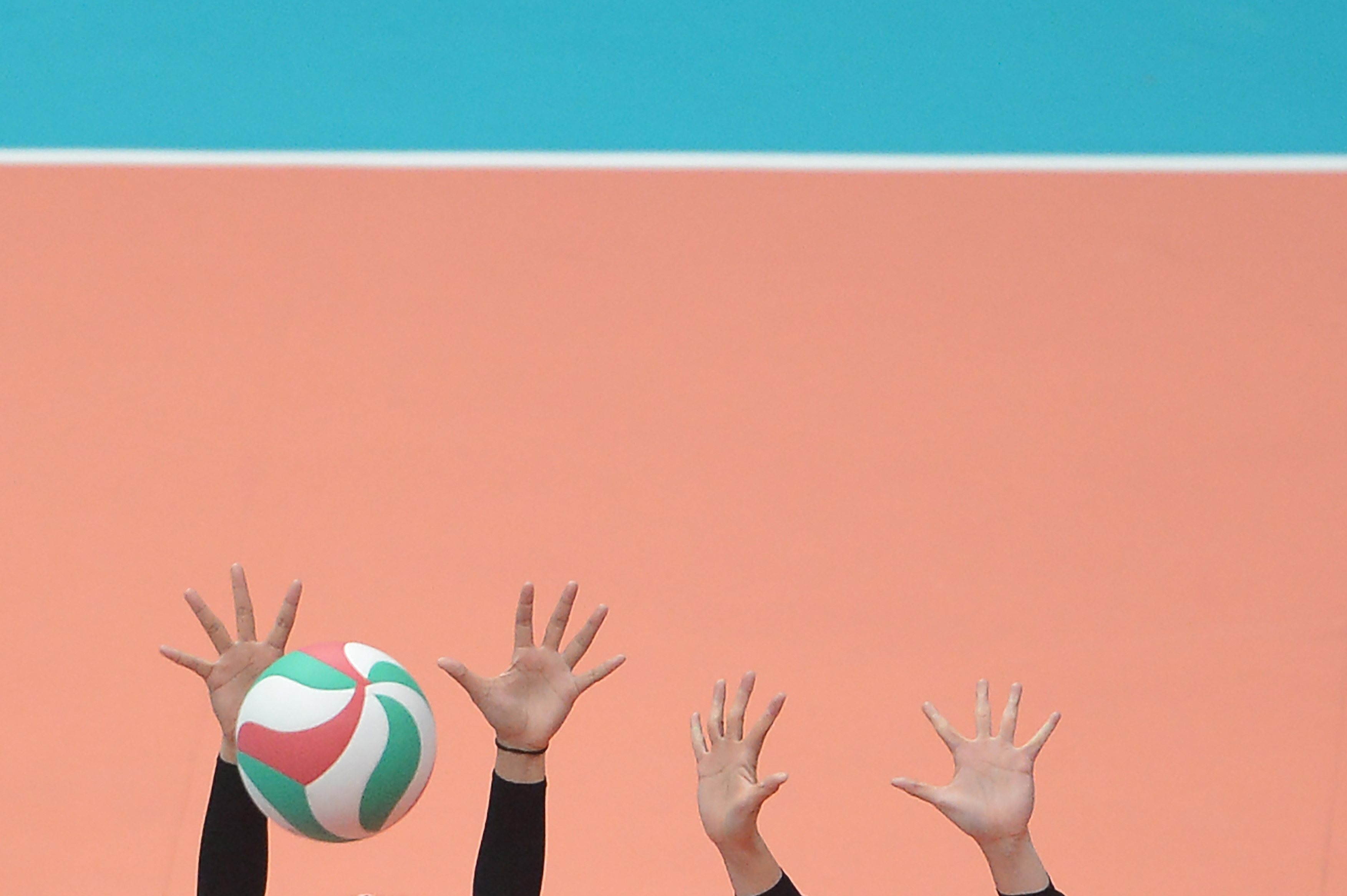 Bola Voli Putri Jawa Barat Kalahkan Jawa Tengah