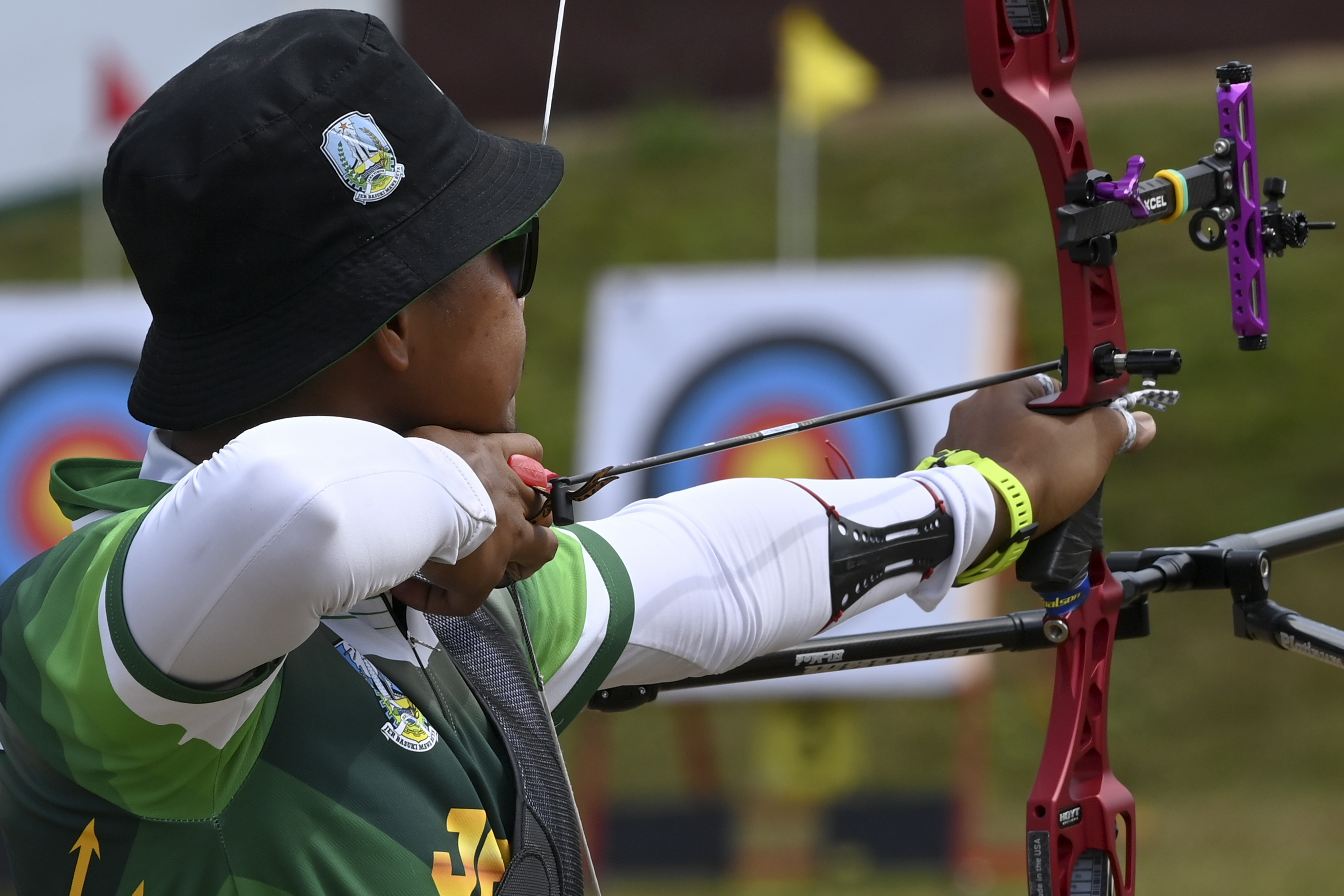Jawa Timur Raih Emas Panahan Nomor Recurve Mixed Team PON Papua 
