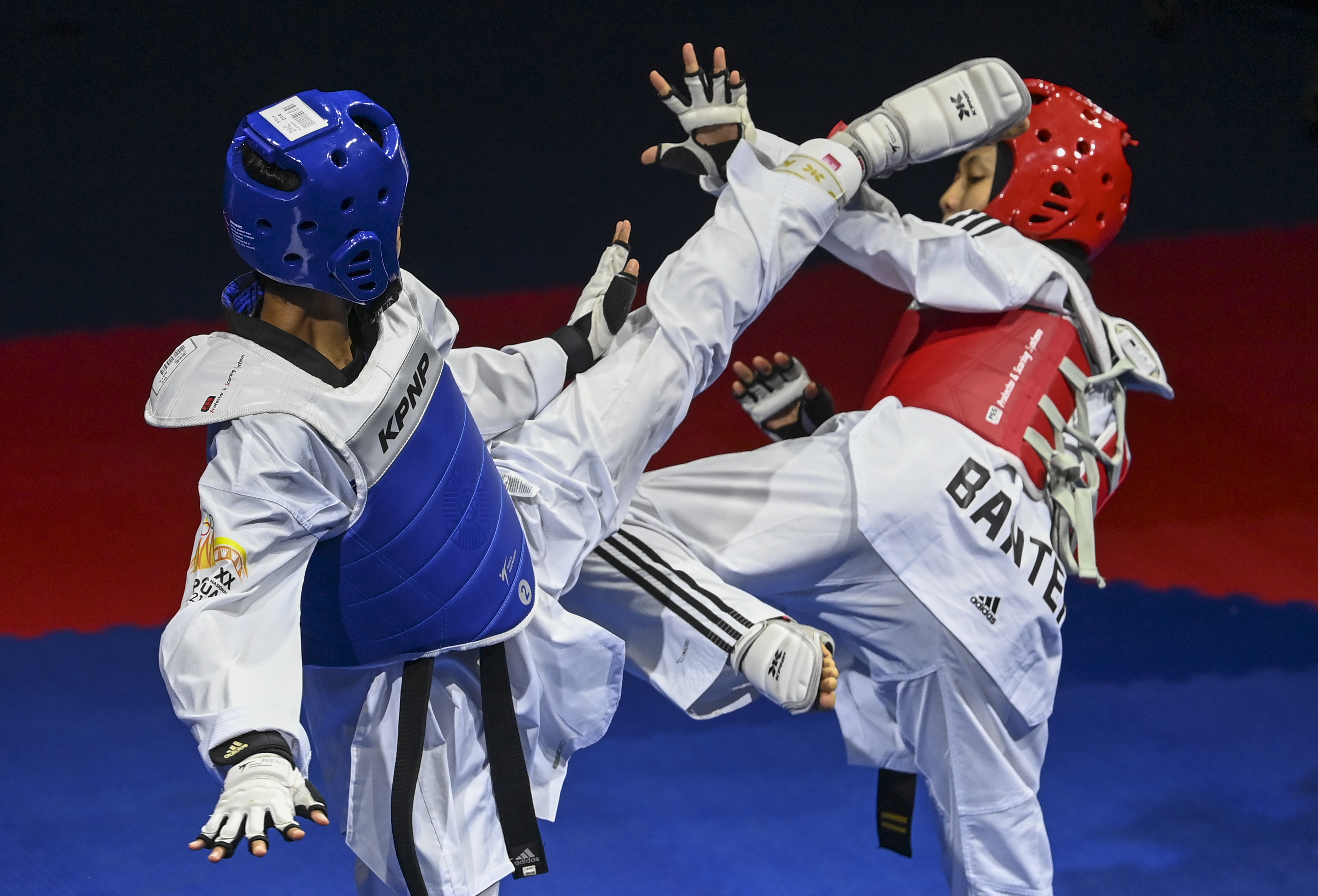 Ni Kadek Heni Sumbang Emas Taekwondo Kyorugi - 46 Kg Putri untuk Bali