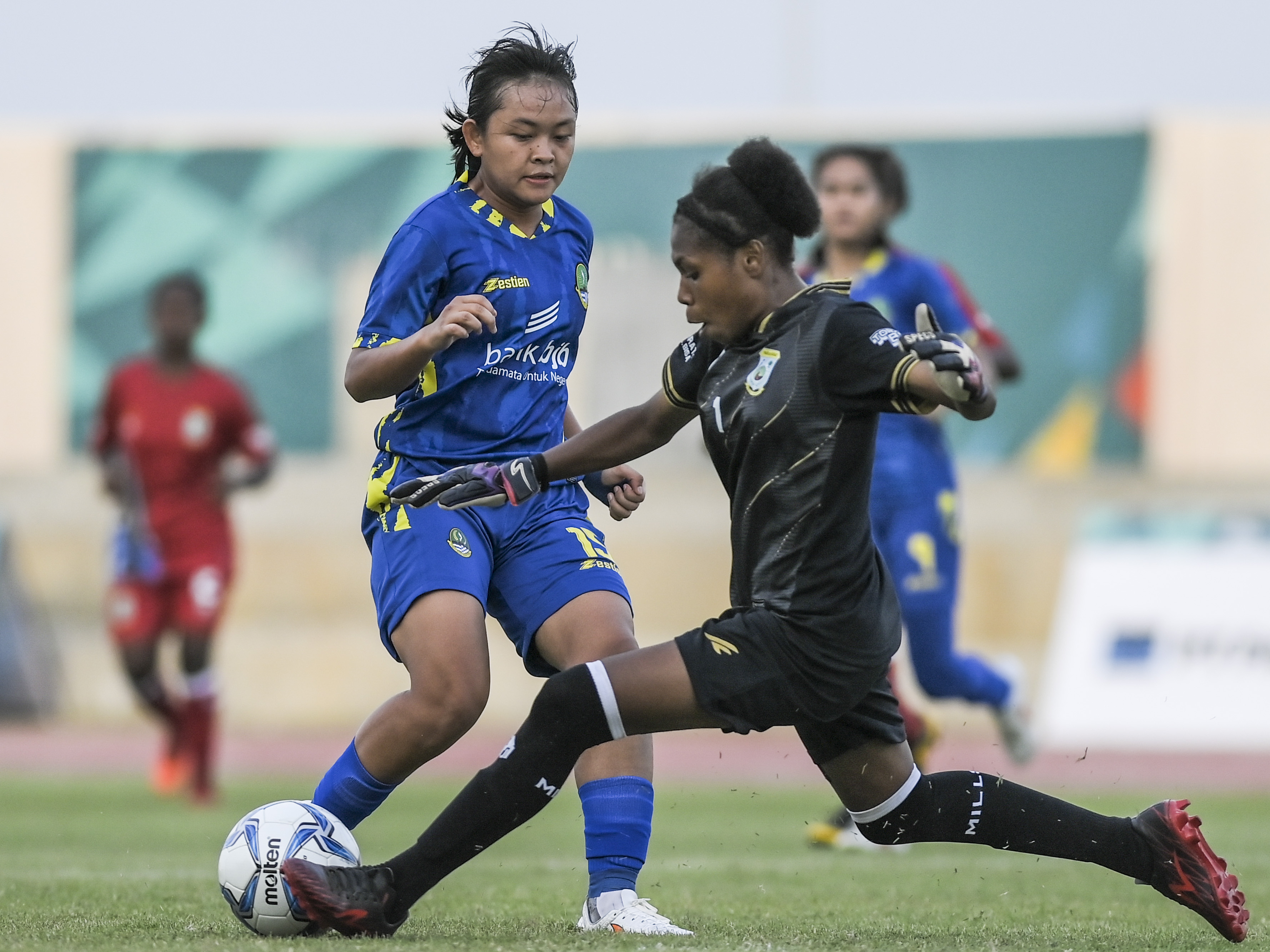 Sepak Bola Putri Jawa Barat Kalahkan Papua Barat