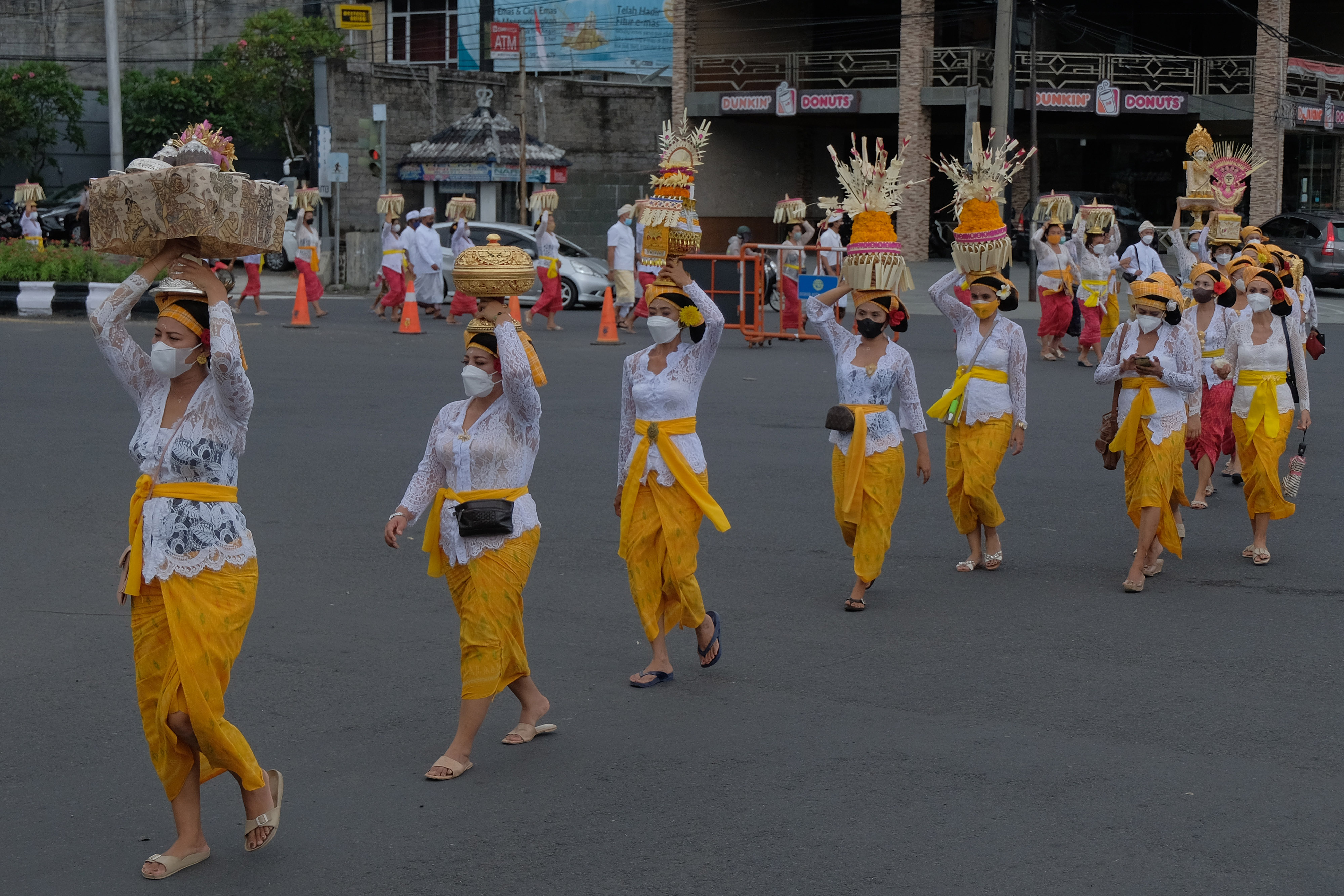 Prosesi Upacara Ngaben Pemuka Agama Hindu di Bali