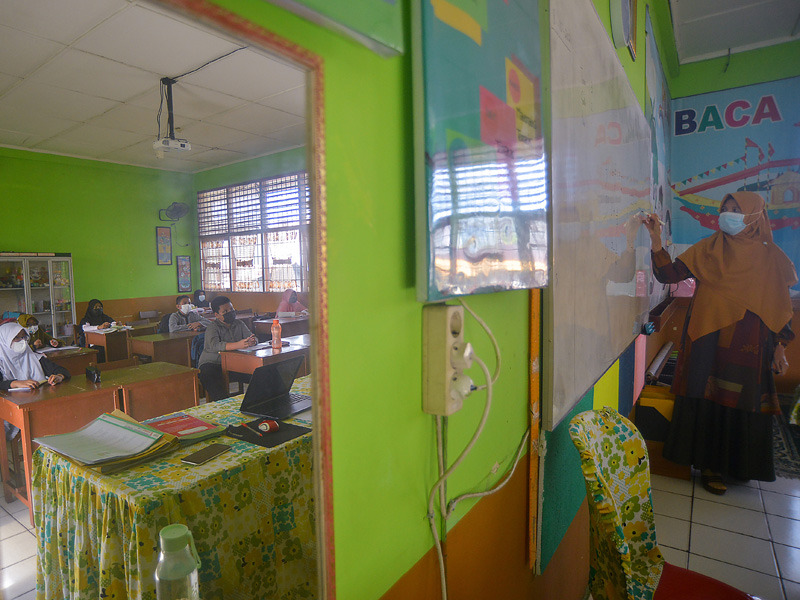 Sekolah Tatap Muka Berpakaian Bebas