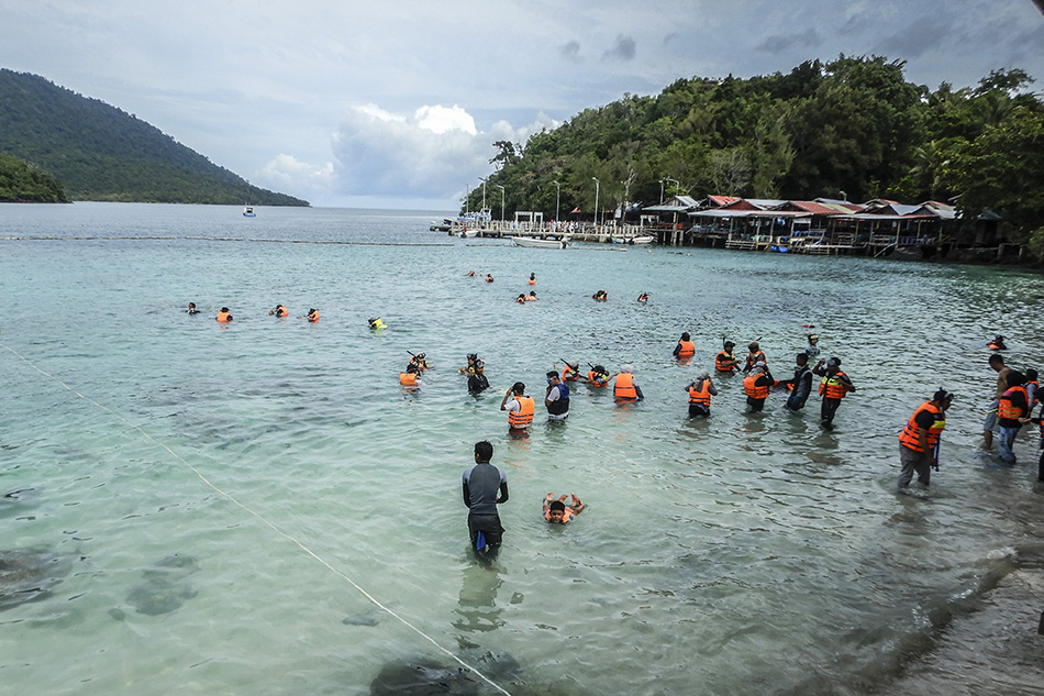 Wisata di Pantai Rubiah