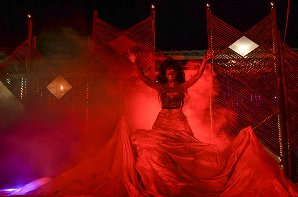 Pentas Ngaruwat Lembur