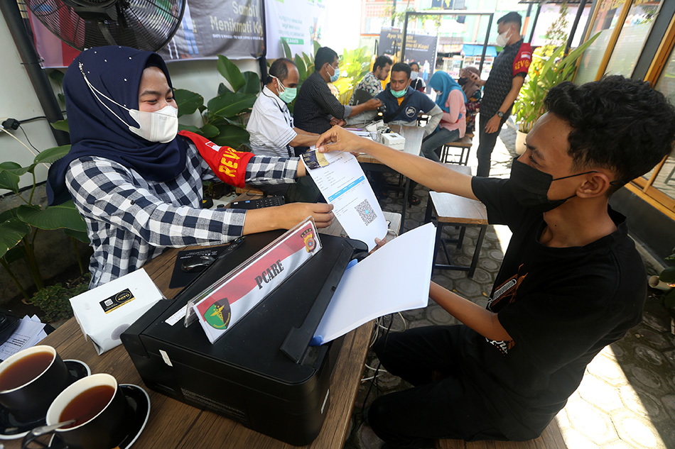 Vaksinasi Dari Warung Kopi Ke Warung Kopi 