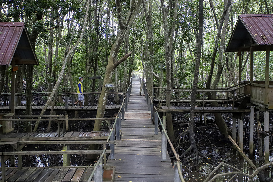 Uji Coba Pembukaan Kawasan Wisata Batam dan Bintan 