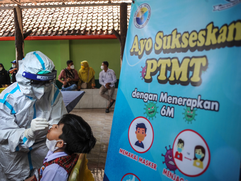 Tes Antigen Acak Bagi Siswa SD Di Bandung
