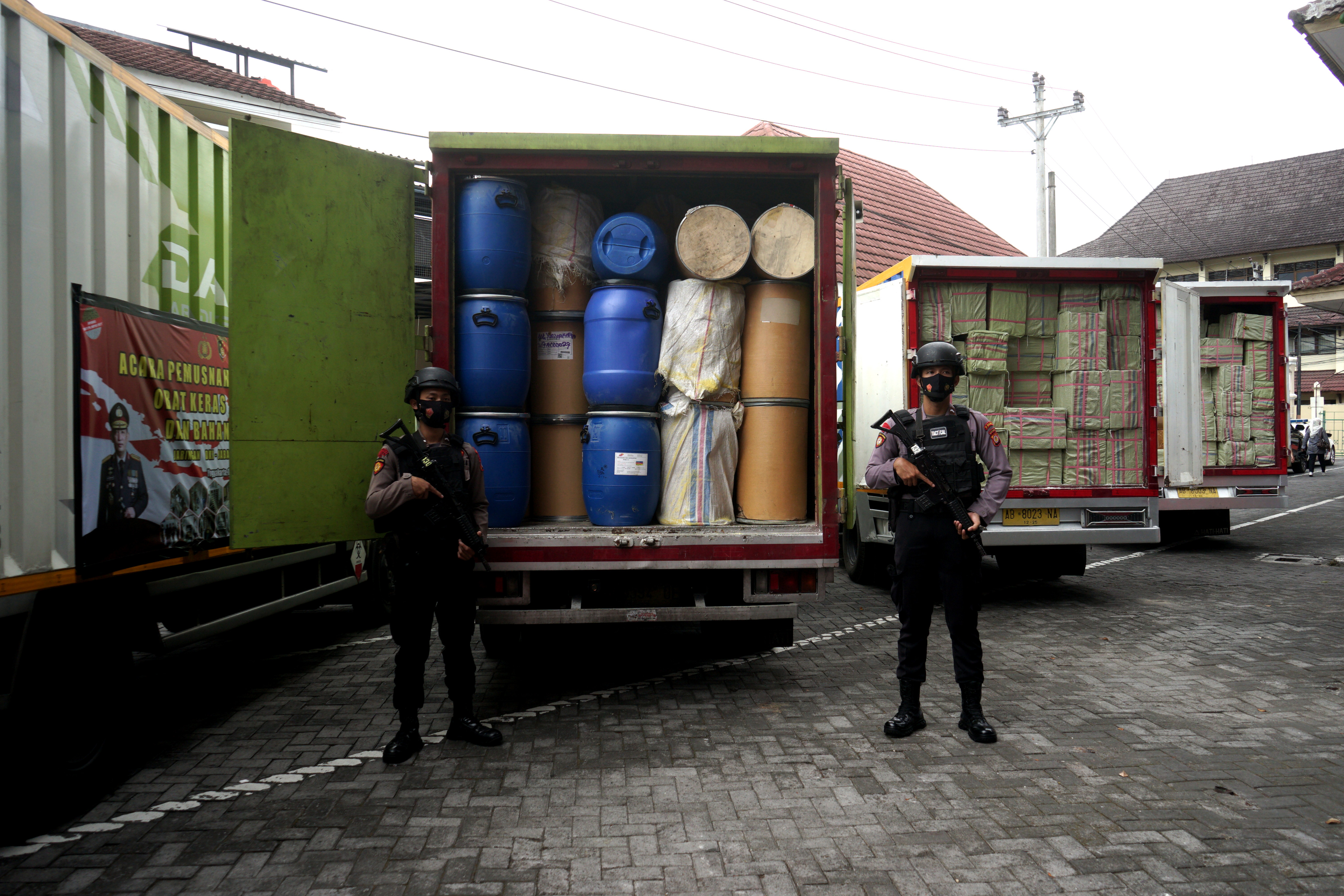 Pemusnahan Obat Ilegal di Yogyakarta