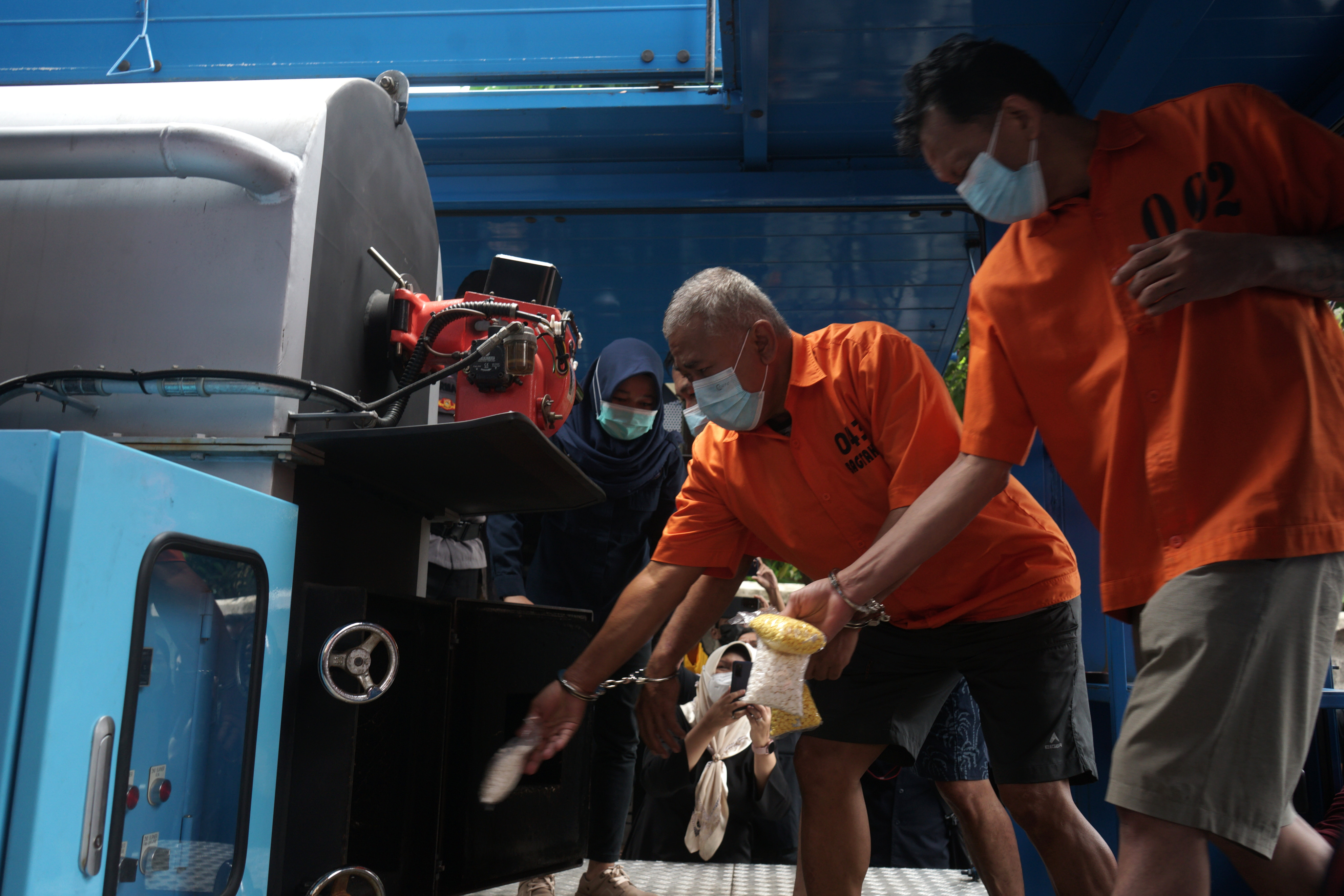 Pemusnahan Obat Ilegal di Yogyakarta