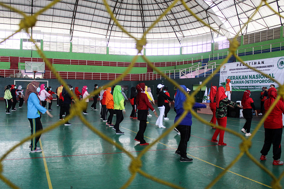 Senam Pencegahan Osteoporosis