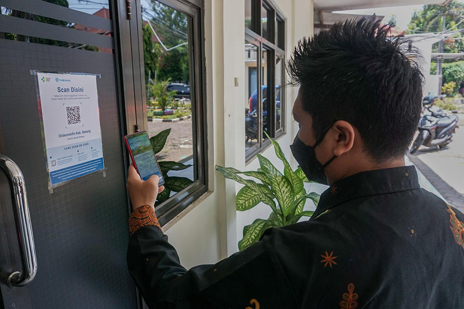 Pemberlakukan Penggunaan PeduliLindungi di lingkungan Pemda