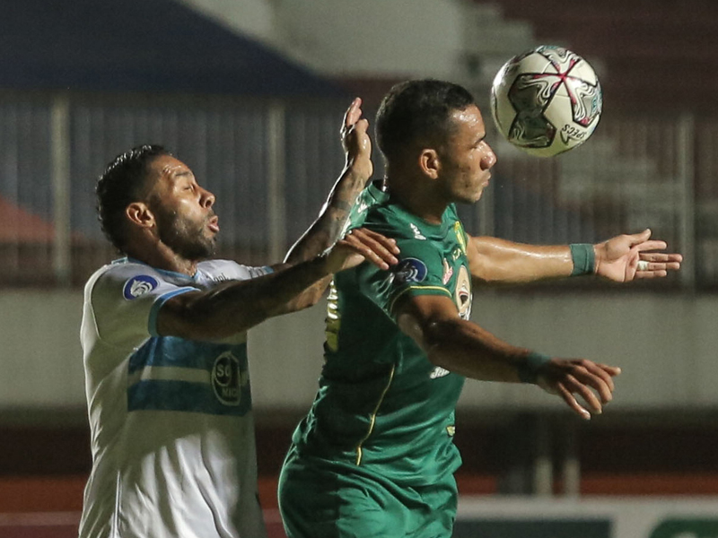 Persebaya Tahan Persela