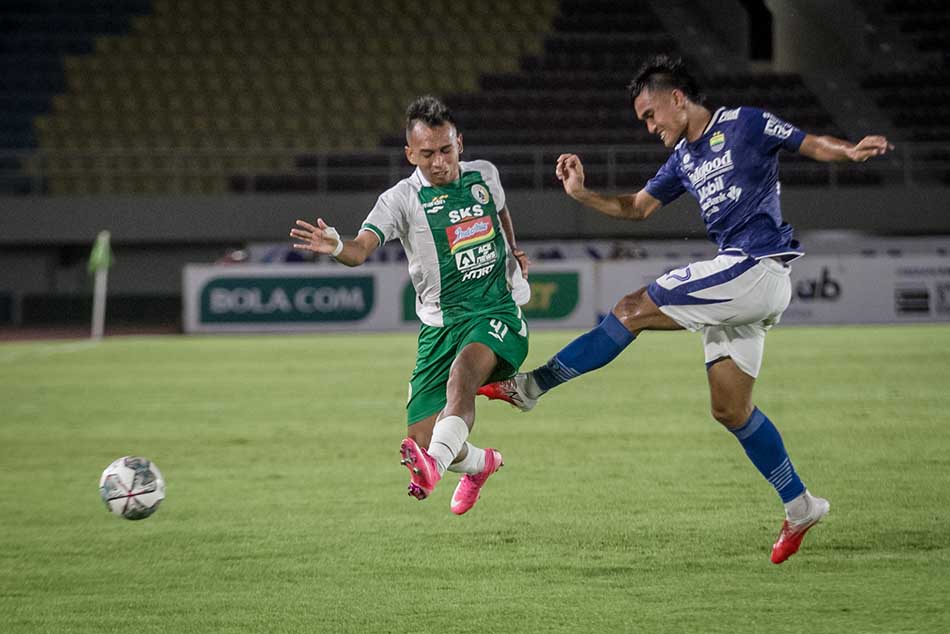 Persib Bandung Menang atas PSS Sleman