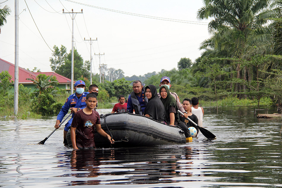 Bencana Banjir Akibat Hujan Deras di Dumai