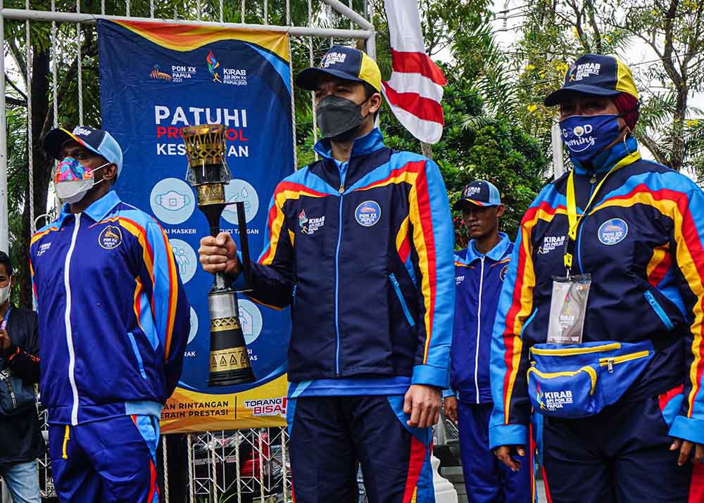 Kirab Api PON XX Papua di Kota Jayapura