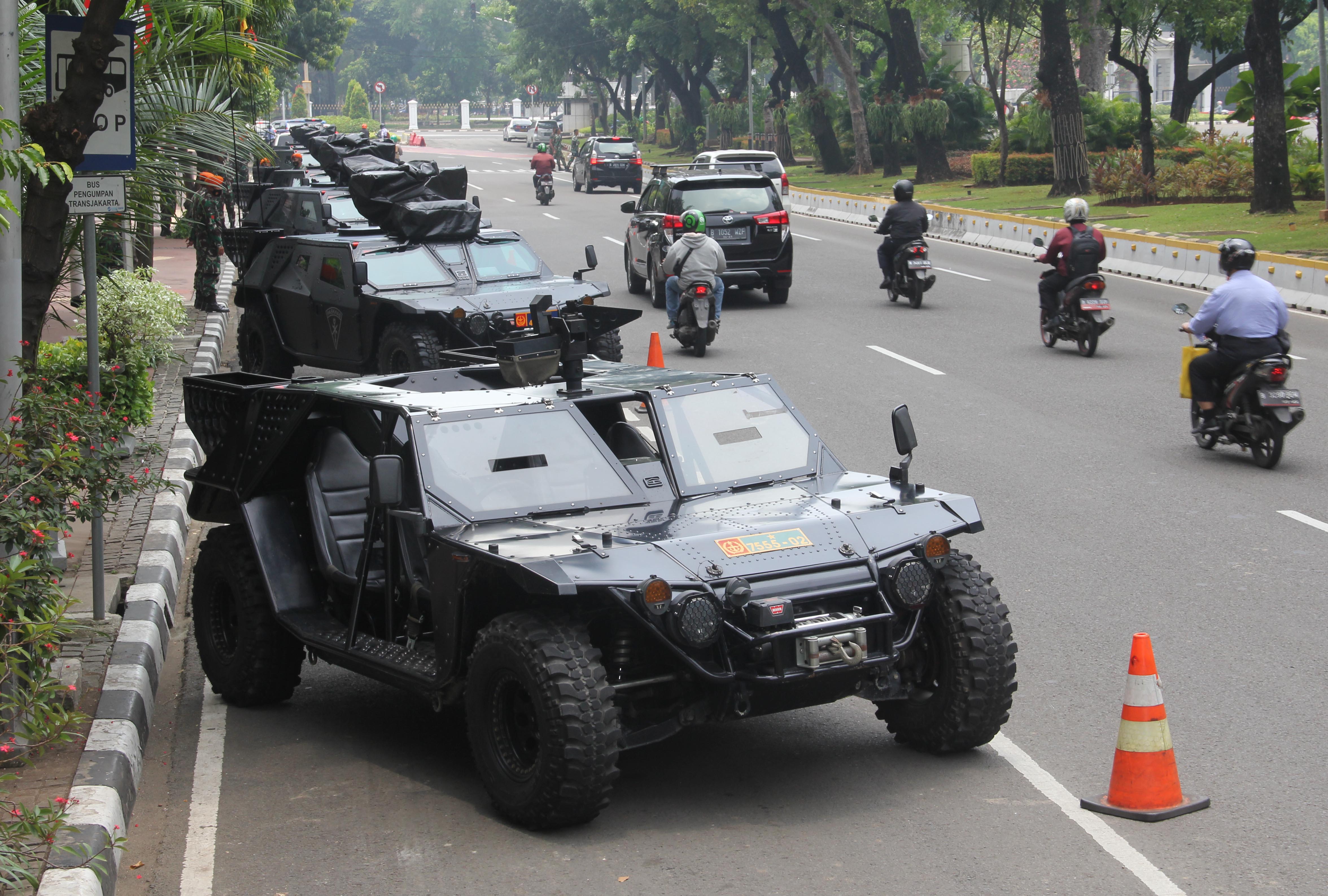 112 Alutsista Sambut HUT TNI 