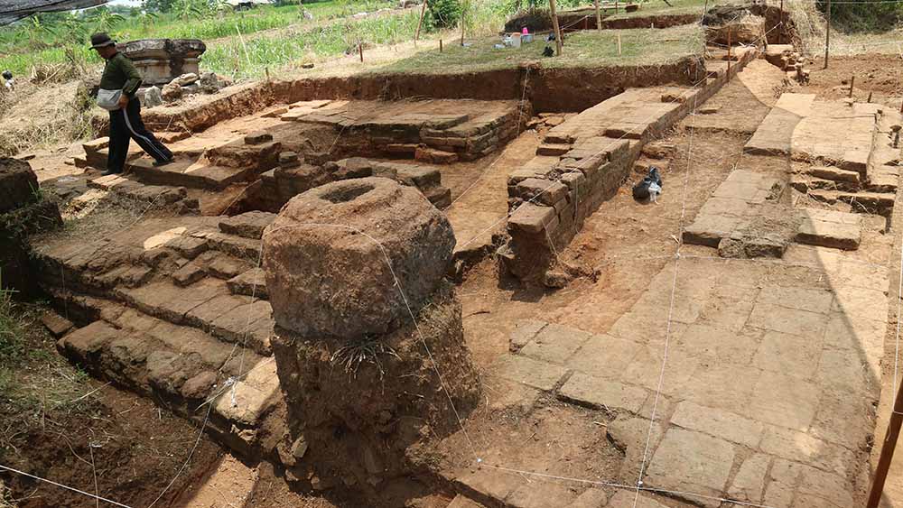 Eskavasi Situs Watu Kucur