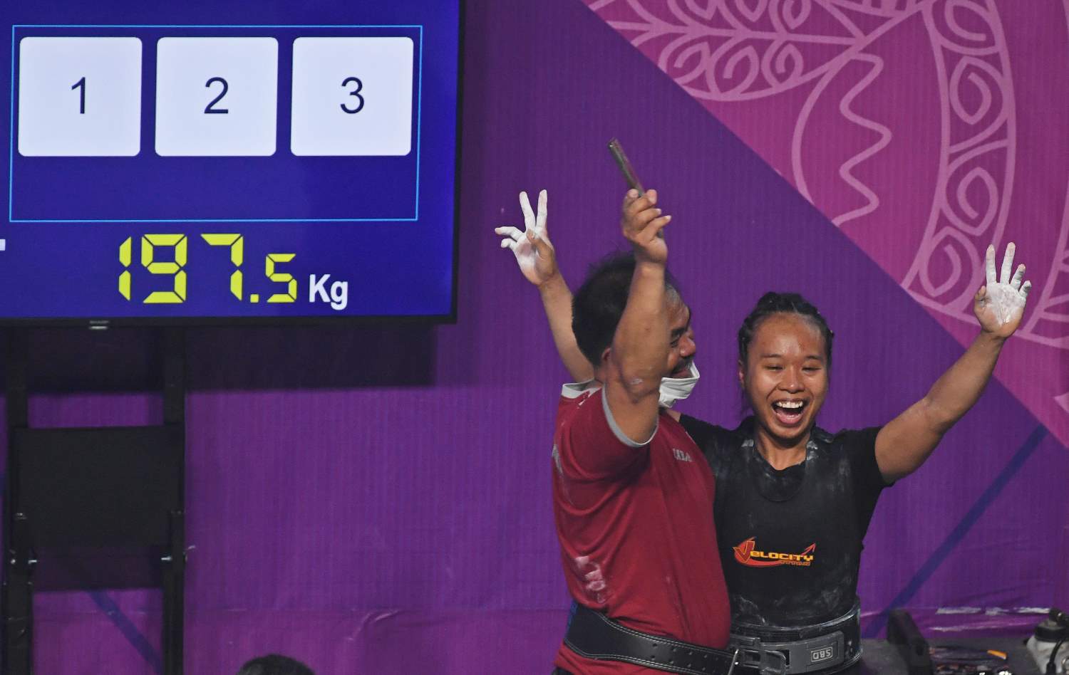 Lifter Jawa Barat Susi Susanti  Pecahkan Rekor Asia