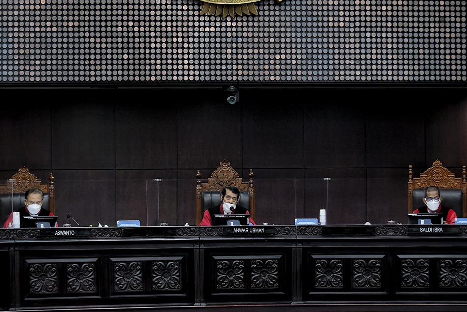 Sidang MK Uji  Materiil Tentang Komisi Yudisial 