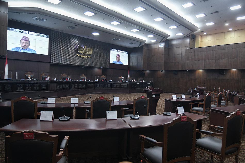 Sidang MK Uji  Materiil Tentang Komisi Yudisial 