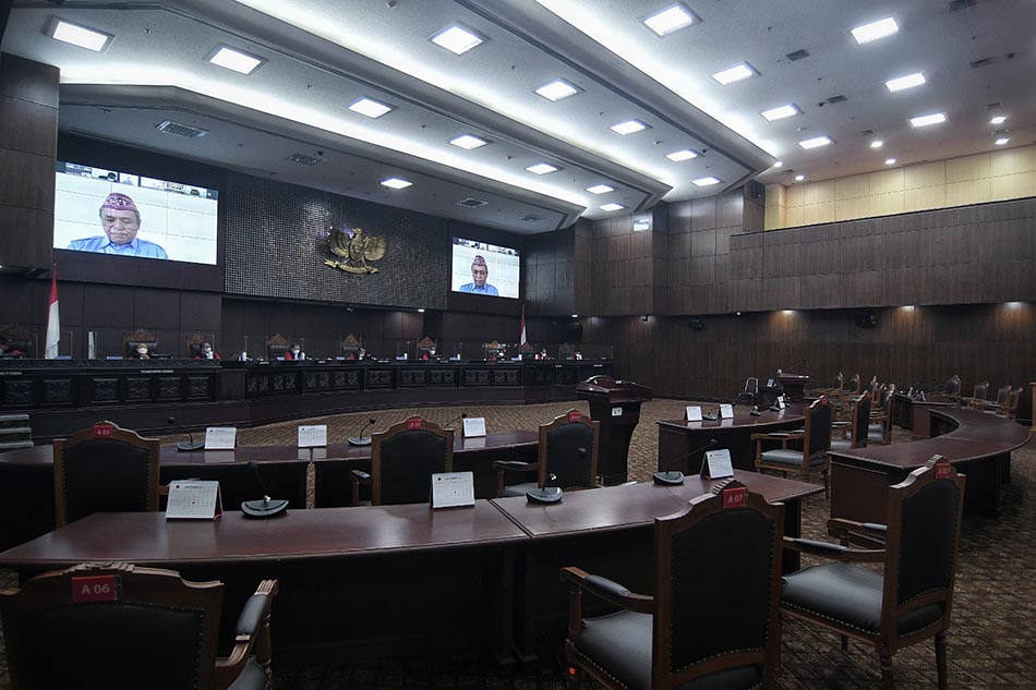 Sidang MK Uji  Materiil Tentang Komisi Yudisial 