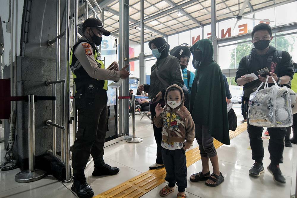 Anak Usia di Bawah 12 Tahun Diperbolehkan Naik Kereta Api