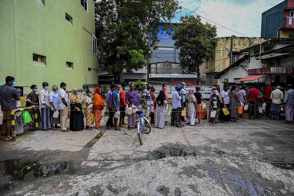 Antre Minyak Tanah di Kolombo