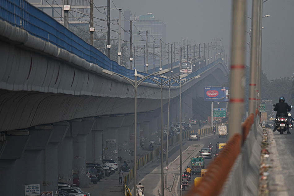 Kabut Asap Beracun Perburuk Polusi Udara di India