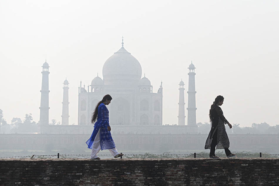 Kabut Asap Beracun Perburuk Polusi Udara di India