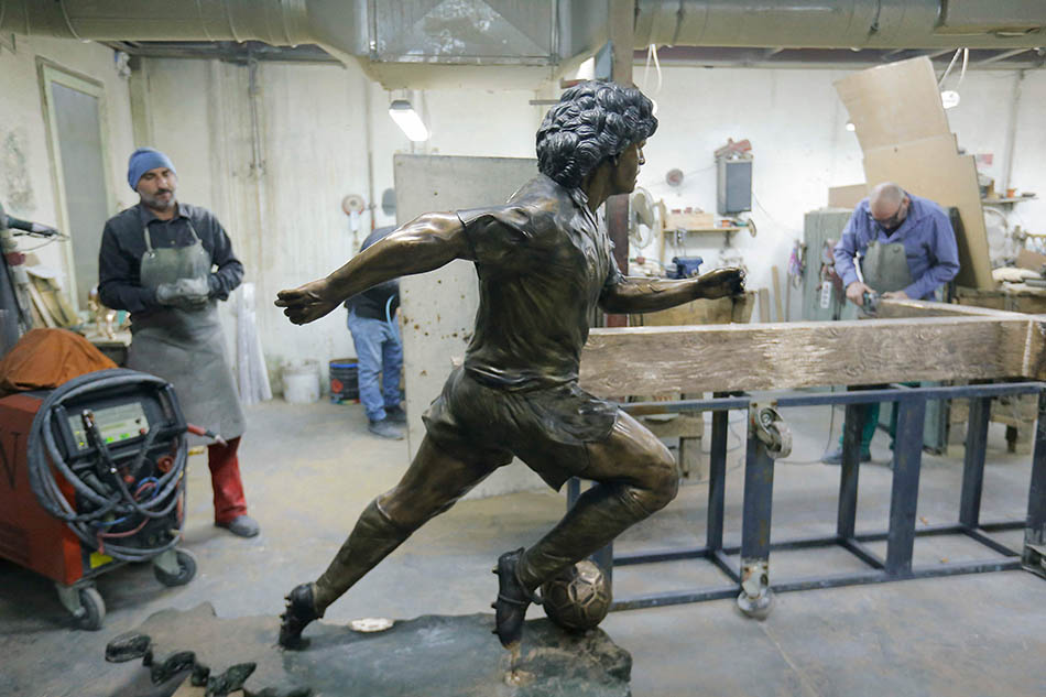 Patung Diego Maradona Bakal Hiasi Markas Napoli 