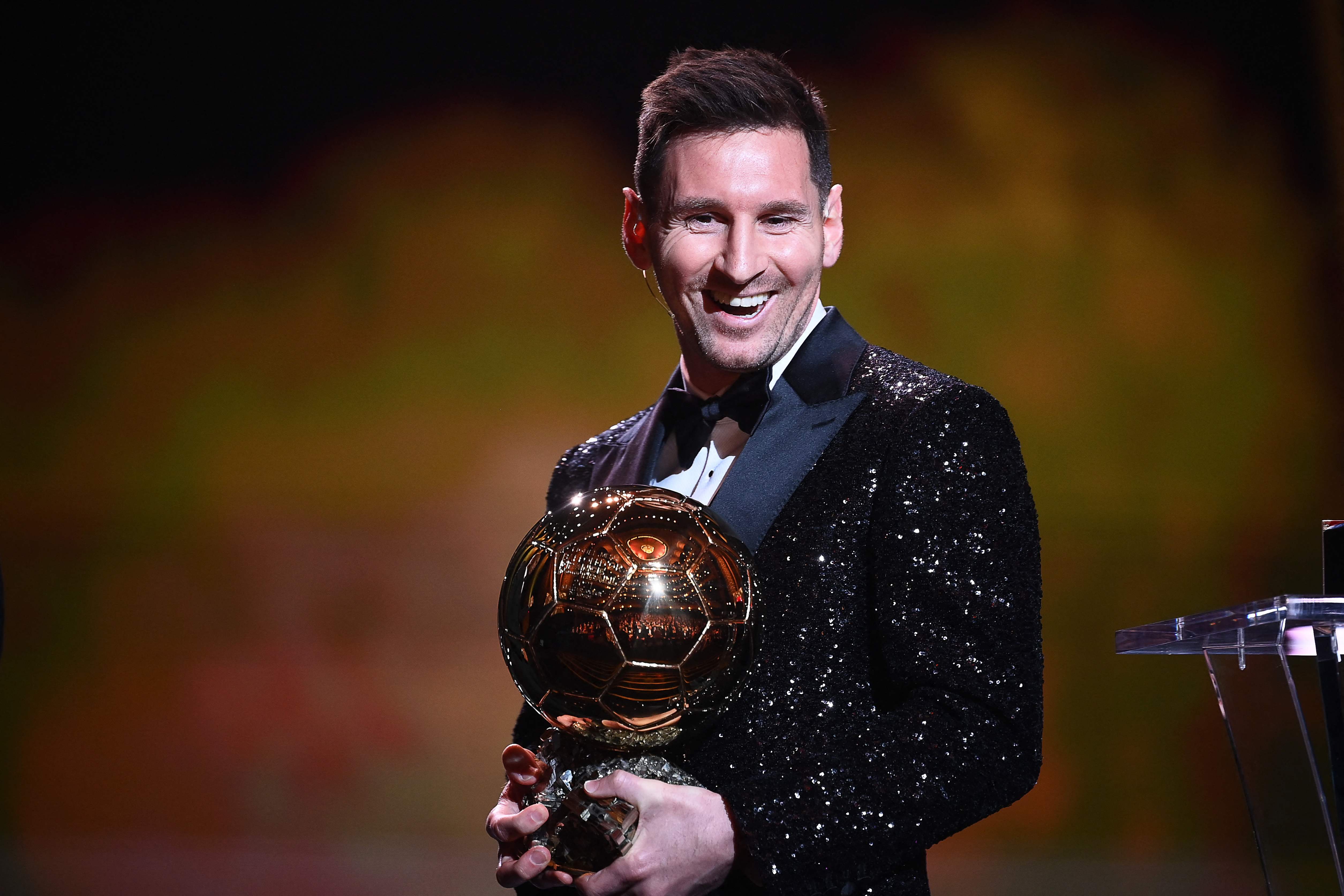 Messi Raih Penghargaan Ballon d'Or Ketujuh