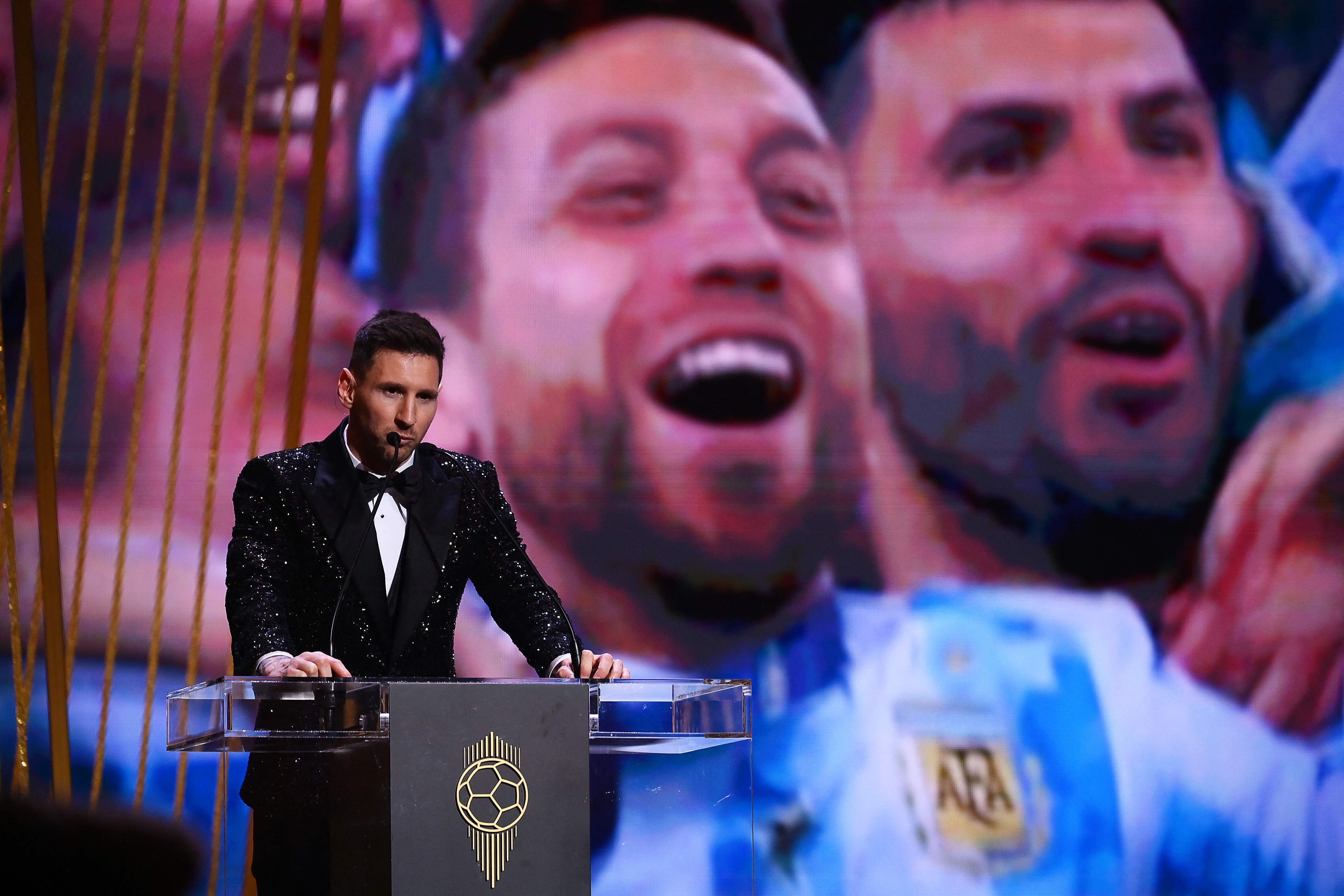 Messi Raih Penghargaan Ballon d'Or Ketujuh