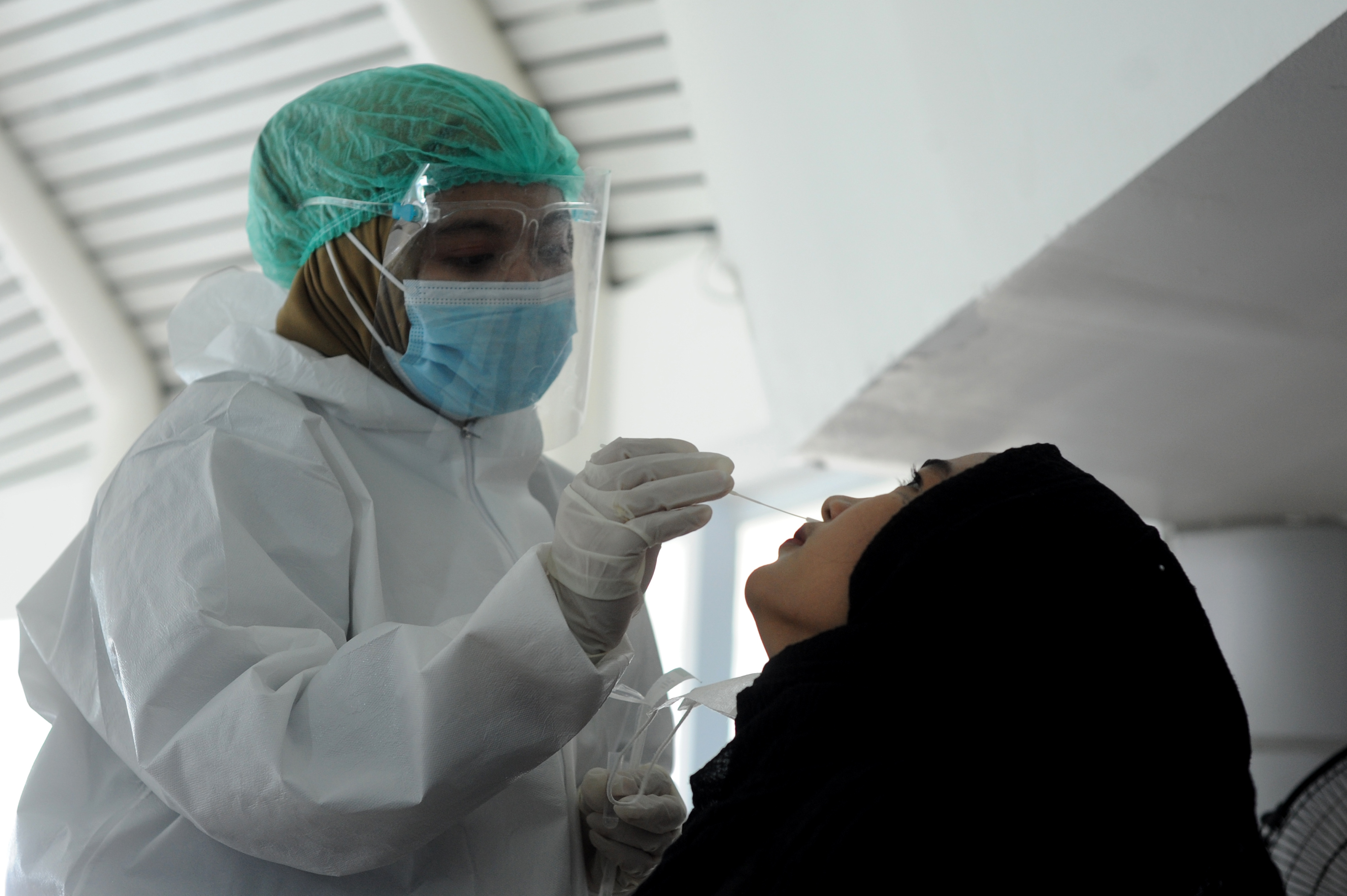 Penurunan  Tarif Tes PCR