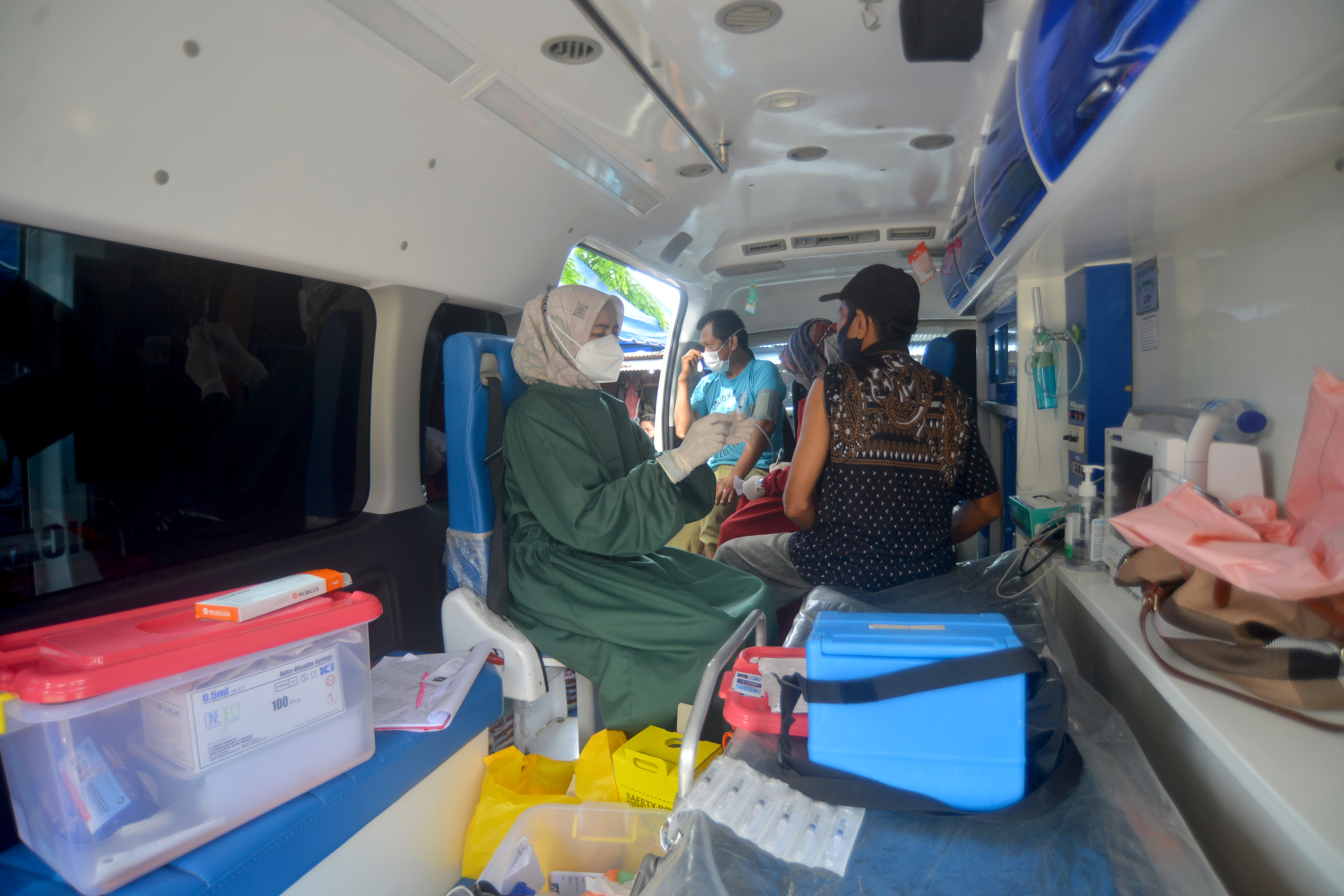 Mobil Vaksinasi Keliling