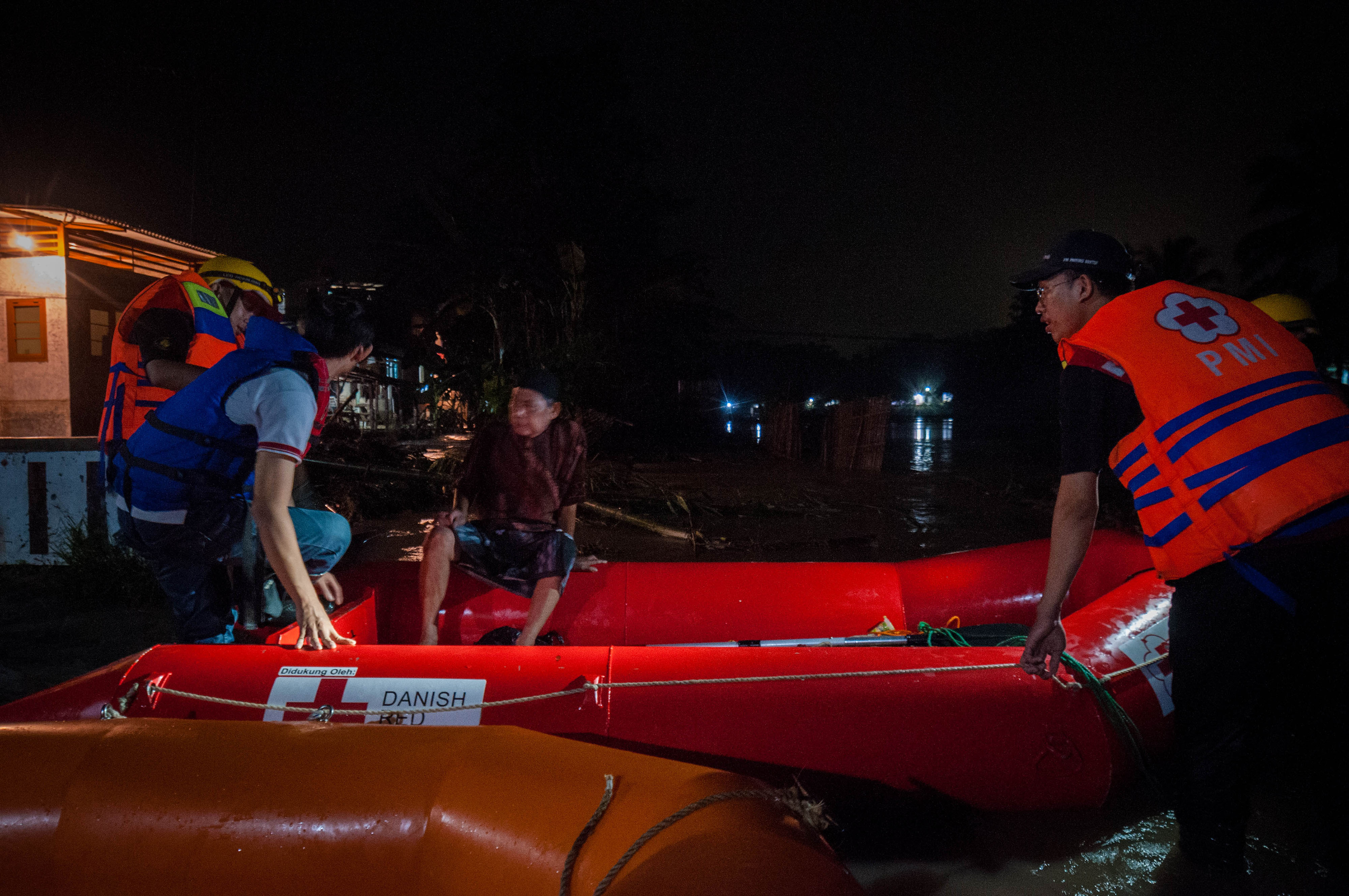 Banjir Rendam Seratusan Rumah di Rangkasbitung 