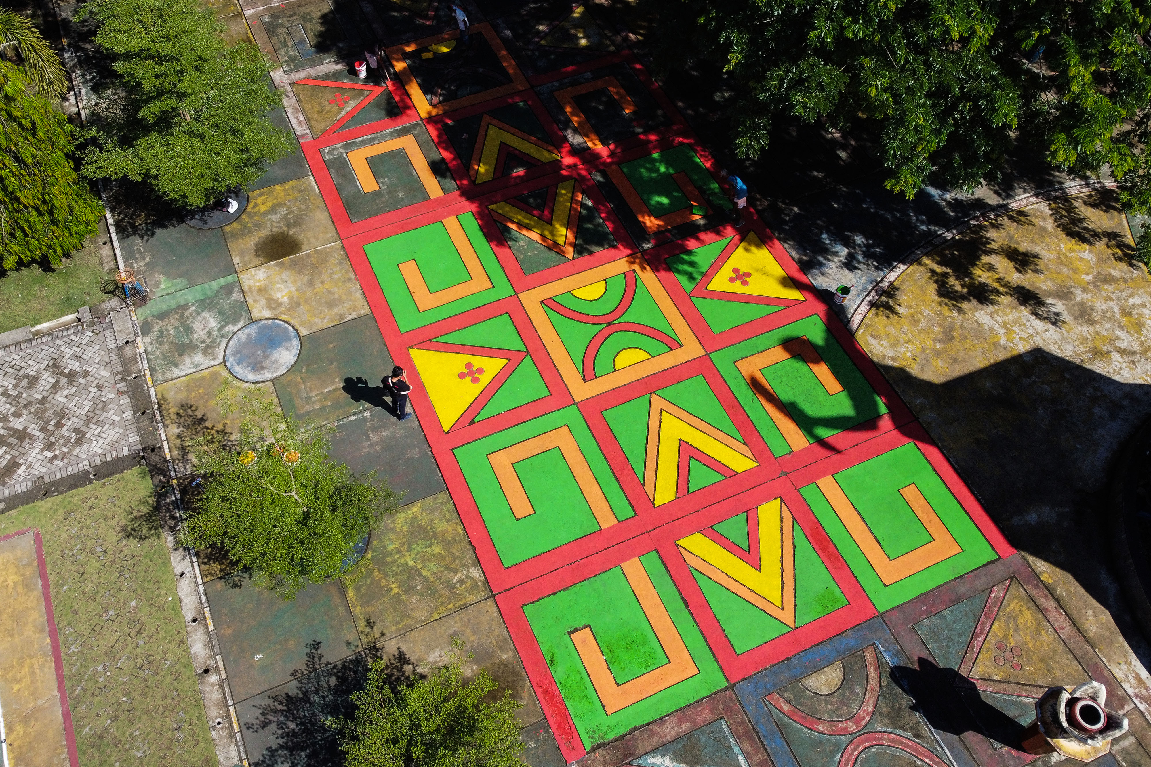 Mempercantik Taman Pattimura Ambon