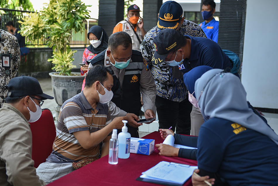 Pencarian Korban Perahu Terbalik di Tuban