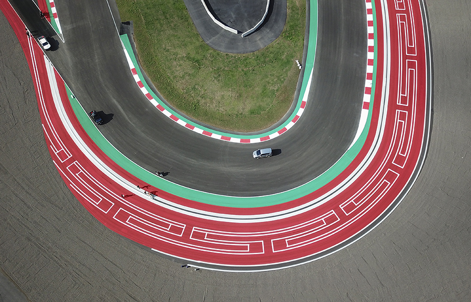 Pengecatan Lintasan Sirkuit Mandalika