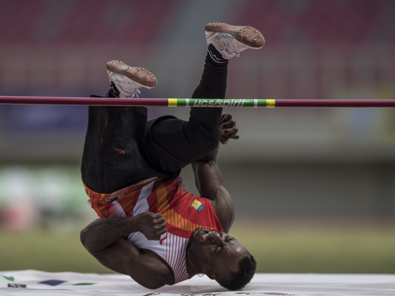 Pelompat tinggi putra Papua Dapiel Bayage Raih Emas