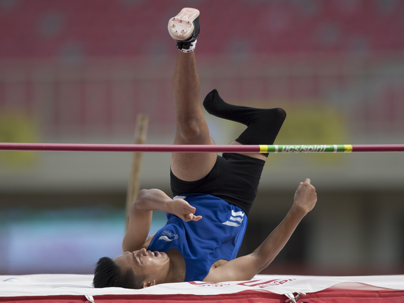 Pelompat tinggi putra Papua Dapiel Bayage Raih Emas