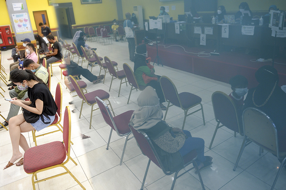 Vaksinasi COVID-19 di Indonesia Capai 200 Juta Suntikan