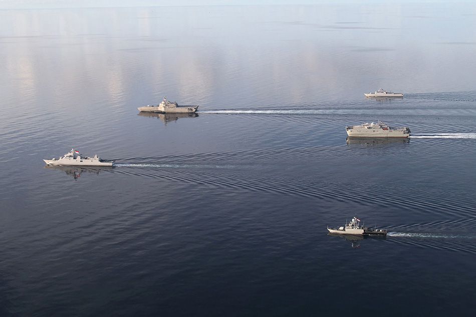 Latihan Gabungan TNI AL dengan US Navy 