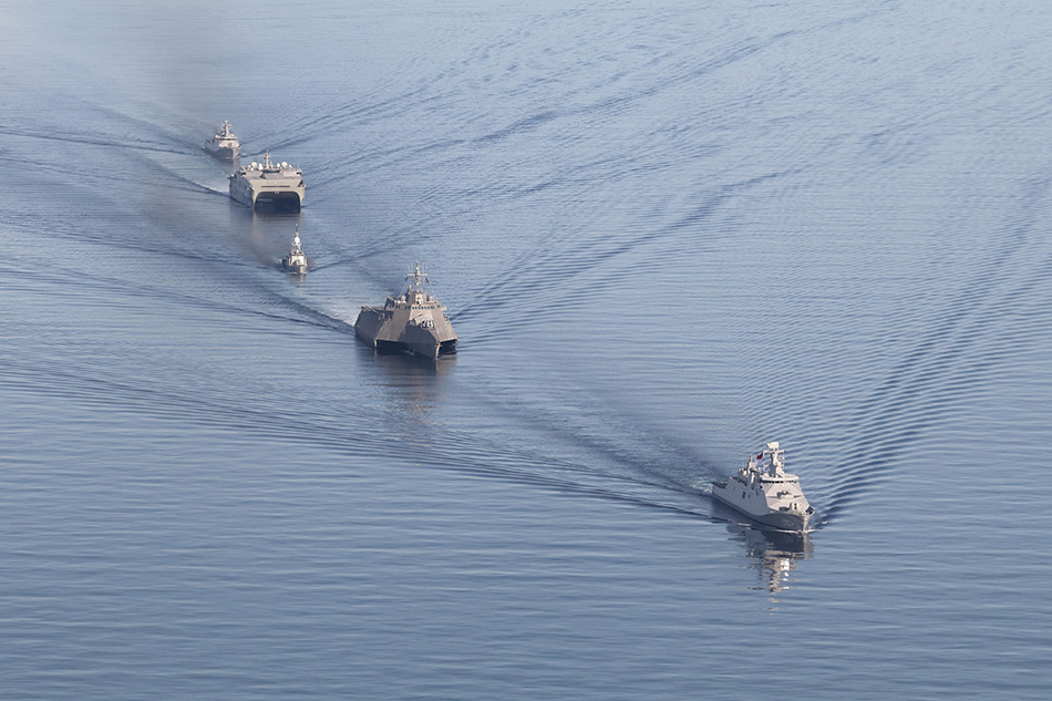 Latihan Gabungan TNI AL dengan US Navy 