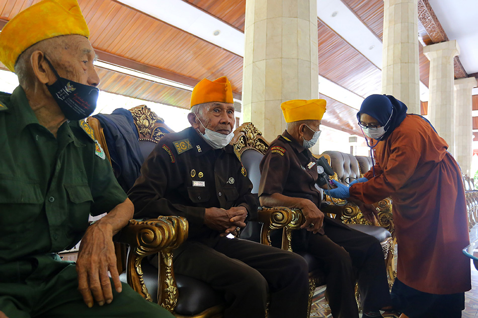 Vaksinasi Bagi Veteran