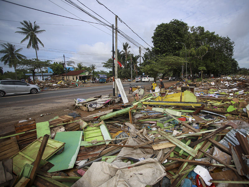 Pembongkaran Permukiman Dan kios Di Batam