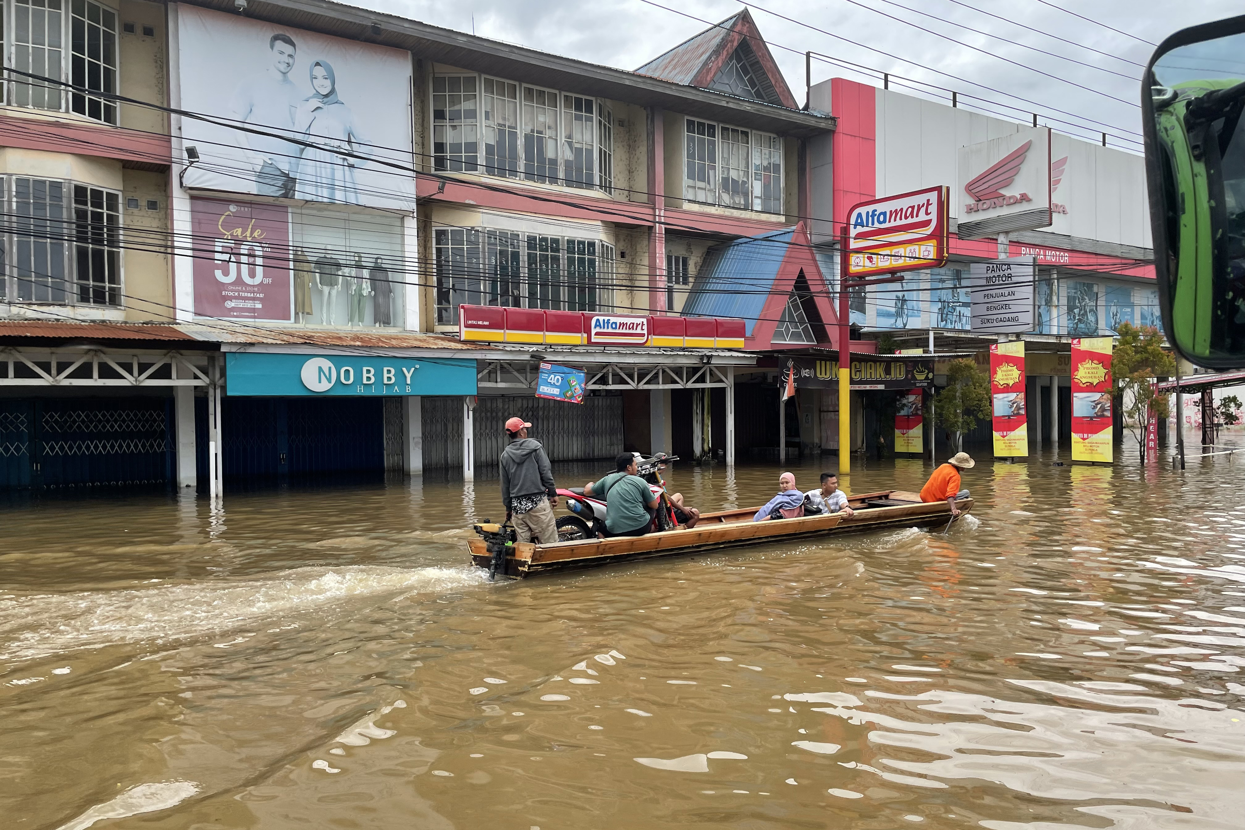 Banjir Melanda Sintang Kalimantan Barat