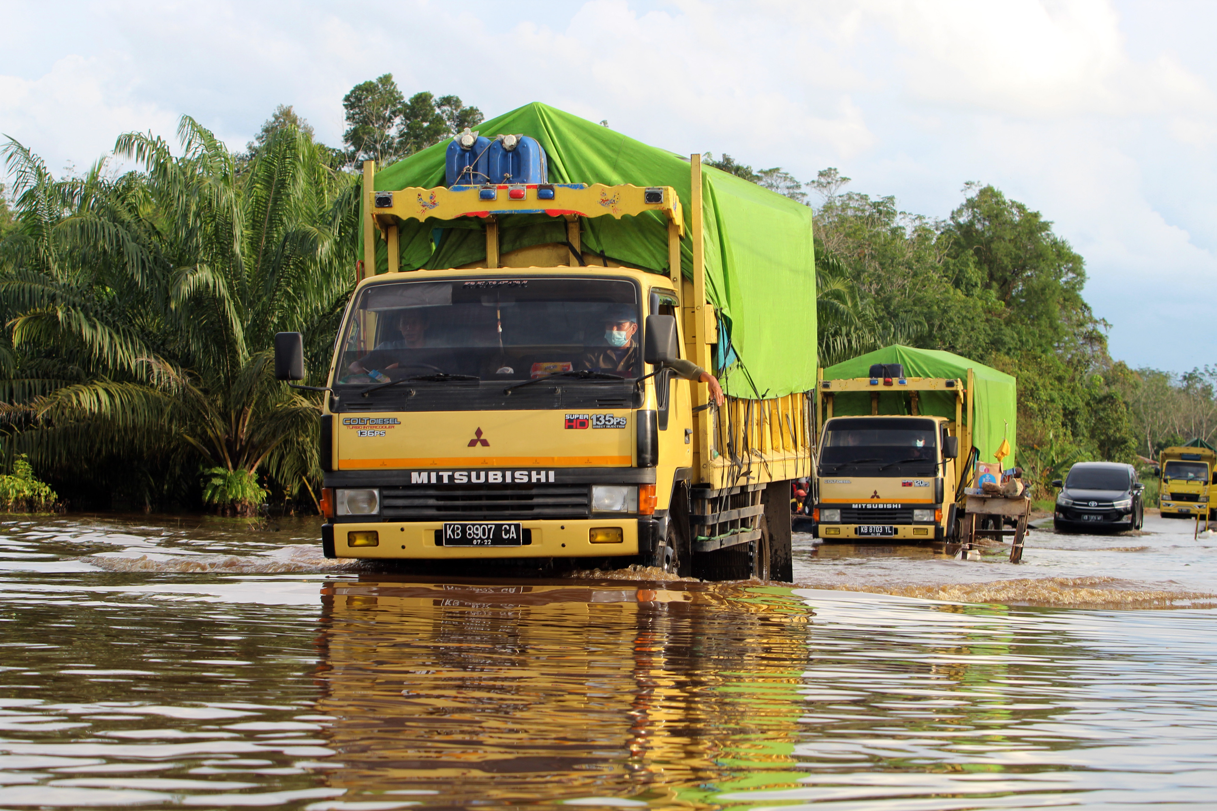 Banjir Melanda Enam Kabupaten di Kalbar