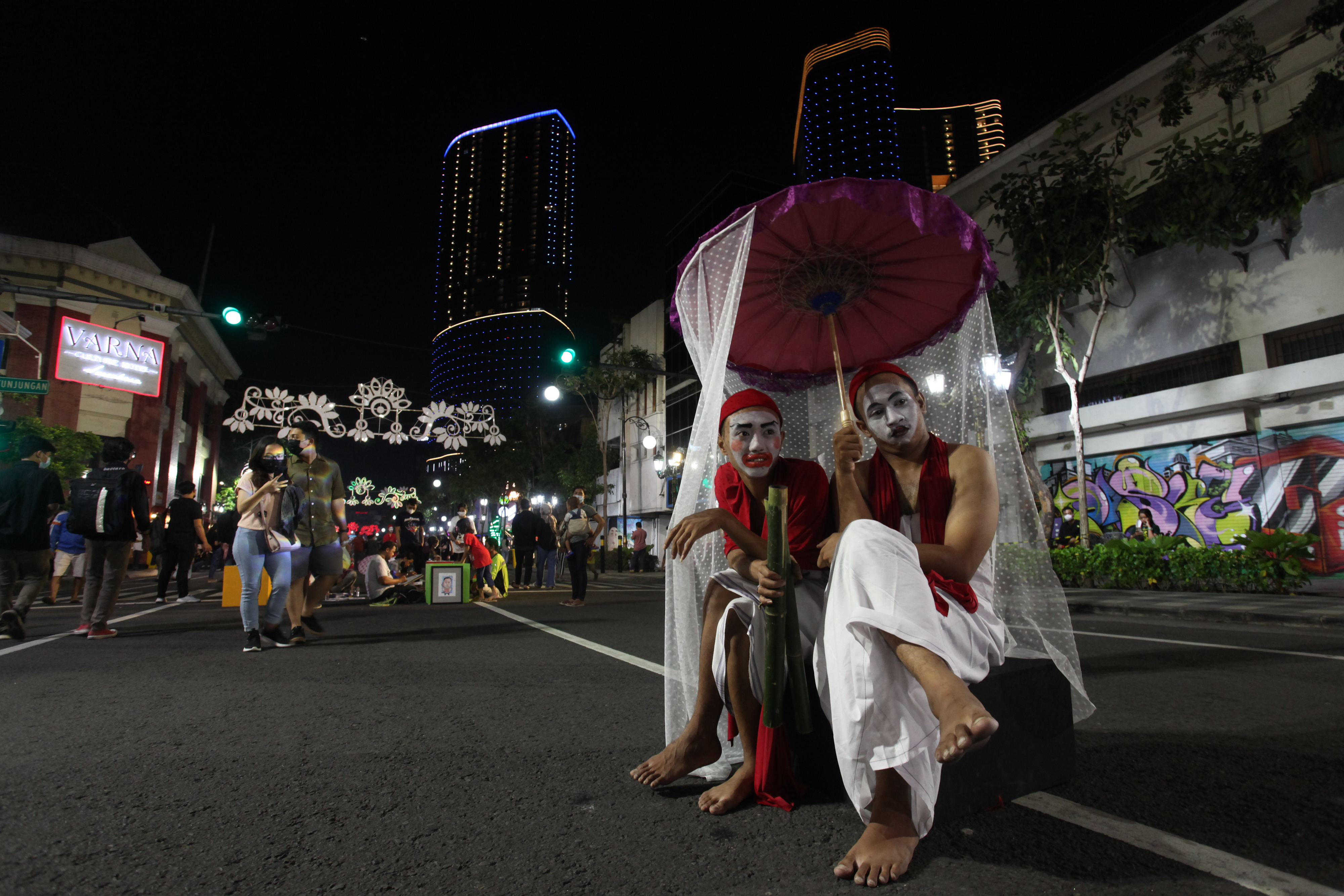 Wisata Seni dan Kuliner di Jalan Tunjungan Surabaya